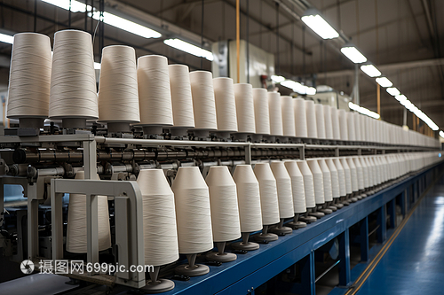 工厂中的纱线 从原料到成品，纺织工业的隐形服务脉络
